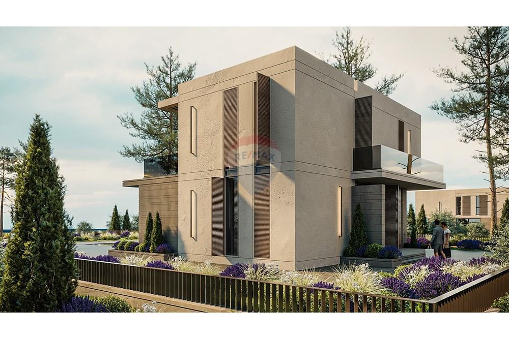 Villa ubicada en el complejo de lujo "Porto Lalzi", que está tomando su forma final. (2)
