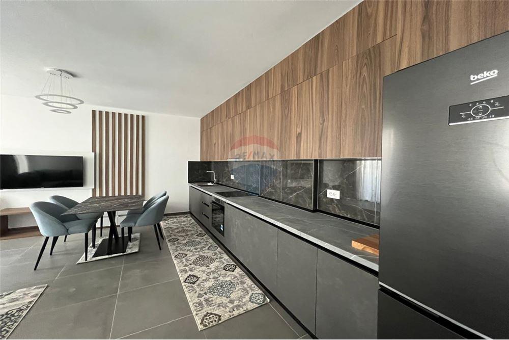 Offerta in vendita di un appartamento moderno tipo 1+1, arredato secondo gli ultimi standard, composto da: (2)