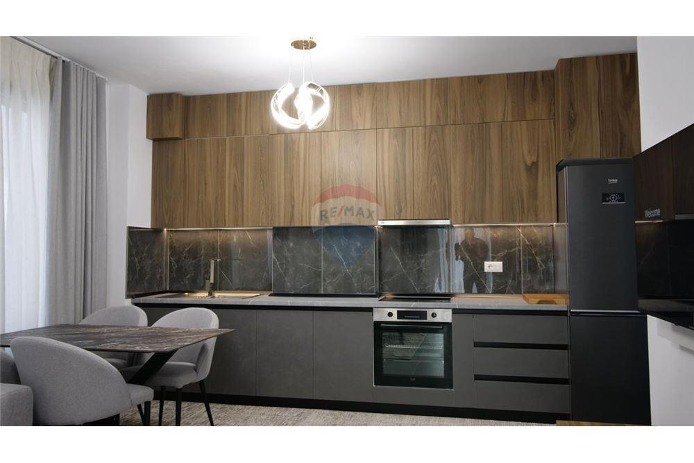 Offerta in vendita di un appartamento moderno tipo 1+1, arredato secondo gli ultimi standard, composto da: (3)