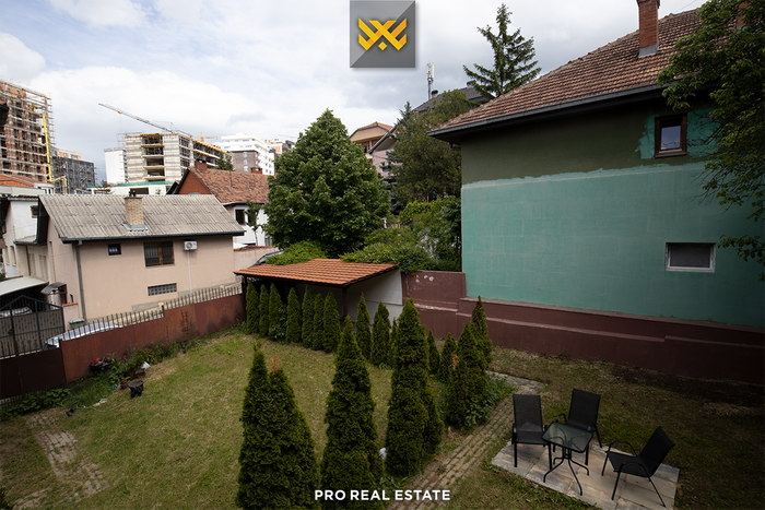 Kat shtëpie 100m² me #qira në Aktash.