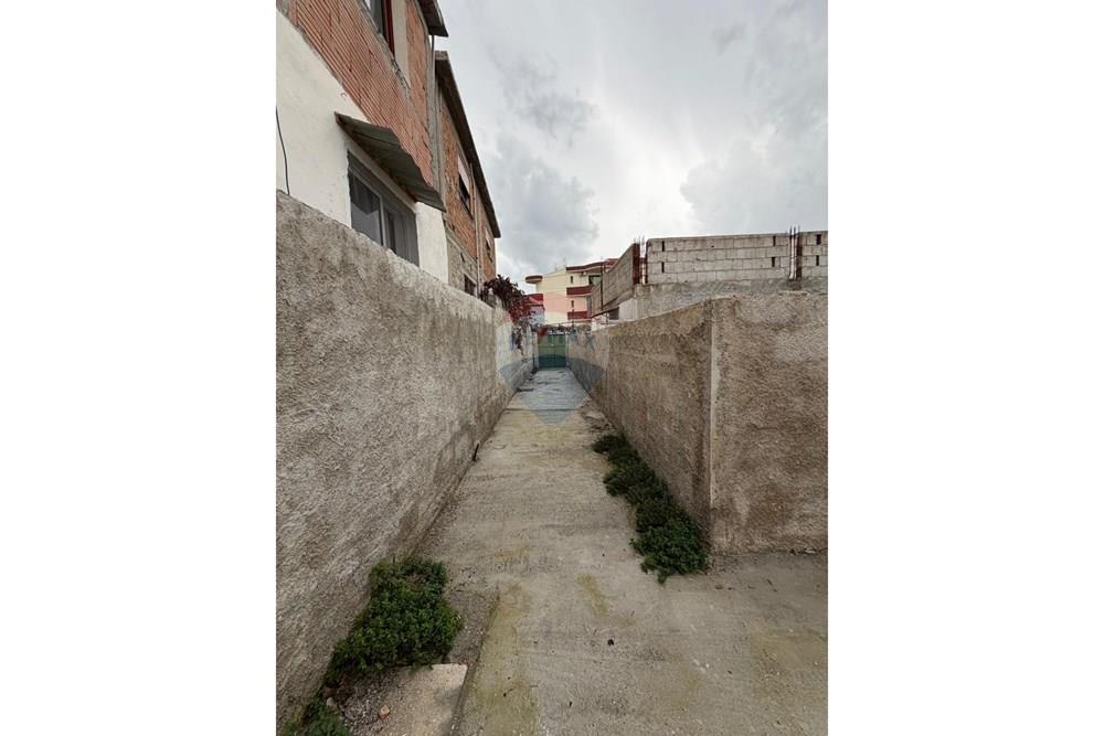 Casa privada à venda em cole, Vlorë