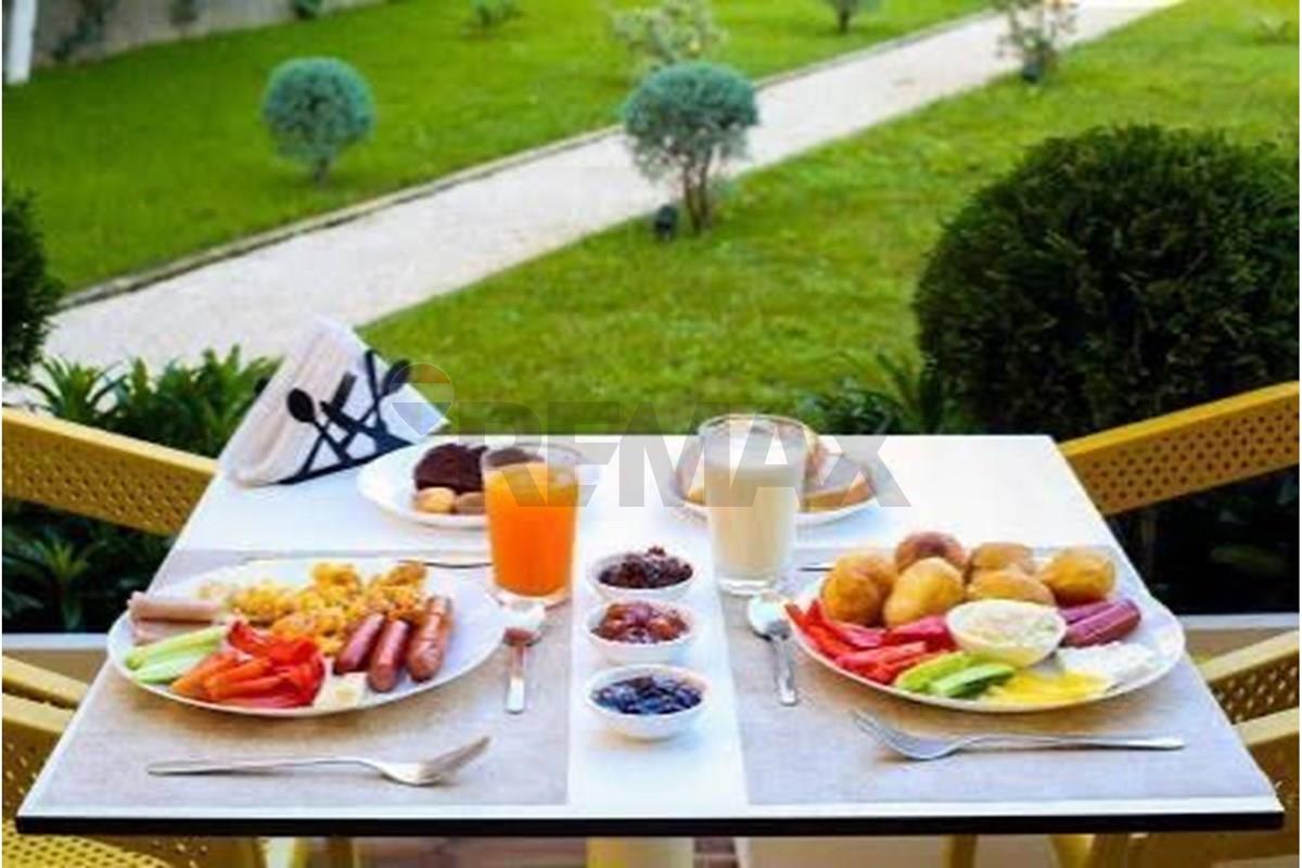 Verkauf des yachthafenhotels, radhimë (8)