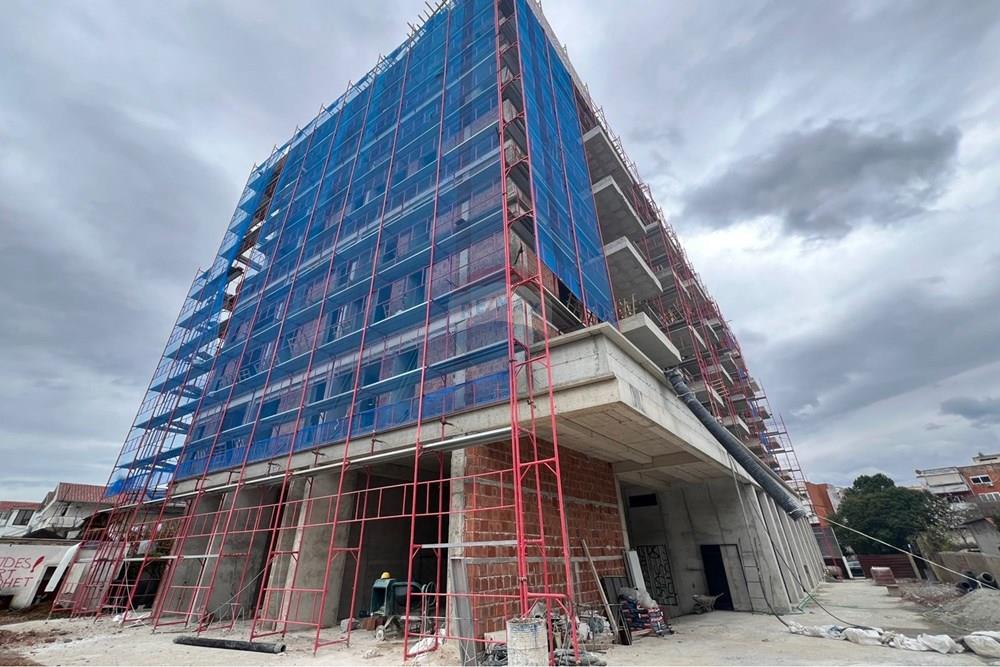 Apartamento à venda 2+1 em uma das áreas mais procuradas de Tirana, ish fusha aviacionit. (2)