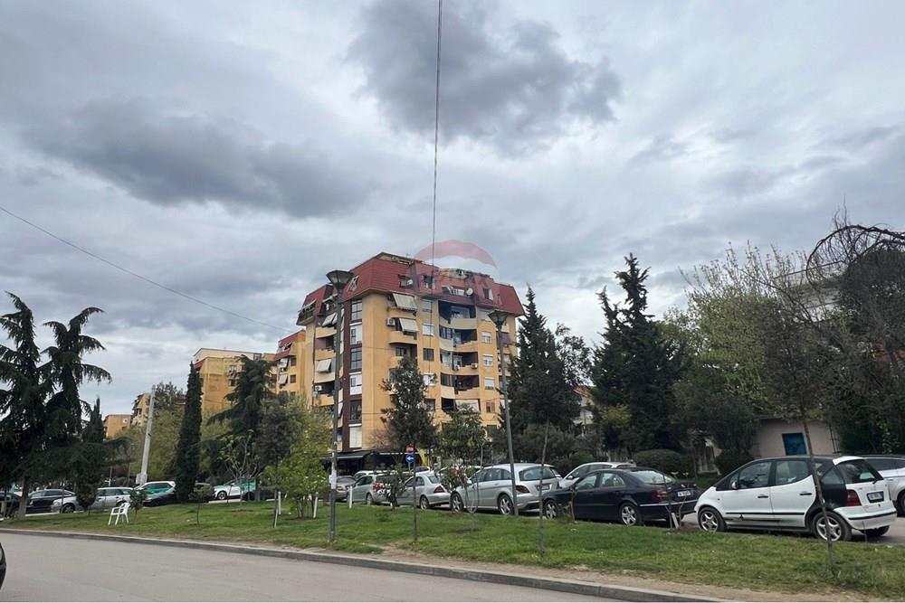 Apartamento à venda 2+1 em uma das áreas mais procuradas de Tirana, ish fusha aviacionit. (4)