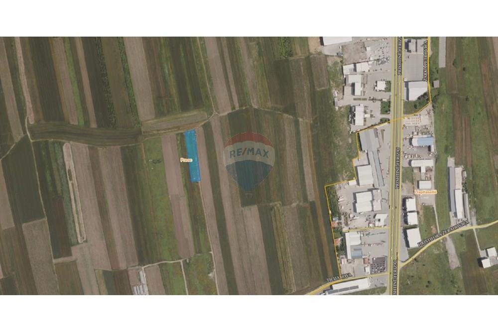 Terreno en venta en Graçanicë, Prishtinë! Ubicación privilegiada para desarrollo de negocios. (2)