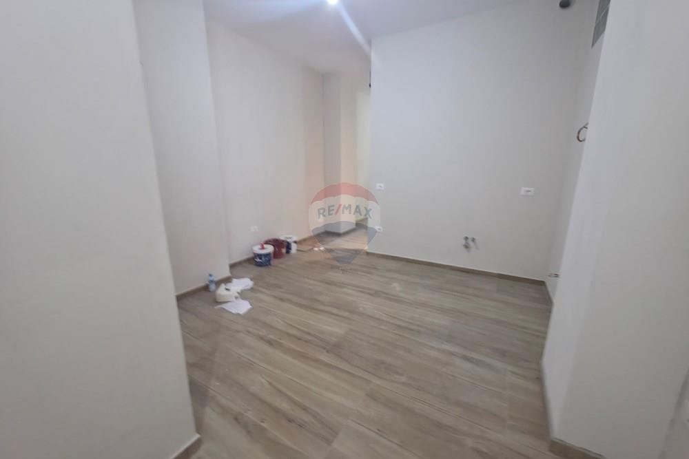 Deux appartements 1+1 à vendre rue mihal grameno, Tirana (7)