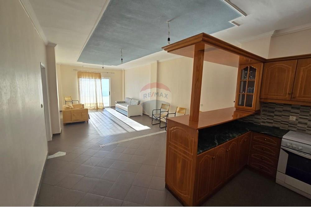 Apartamento à venda 2+1 em sarande (2)