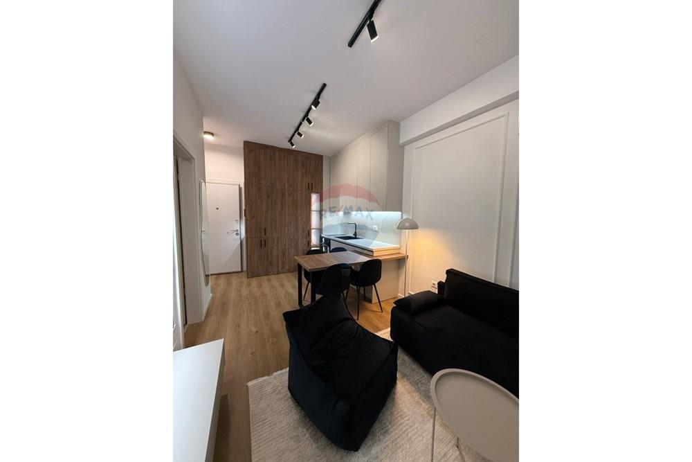 Disponojme apartament 1+1 per qera
