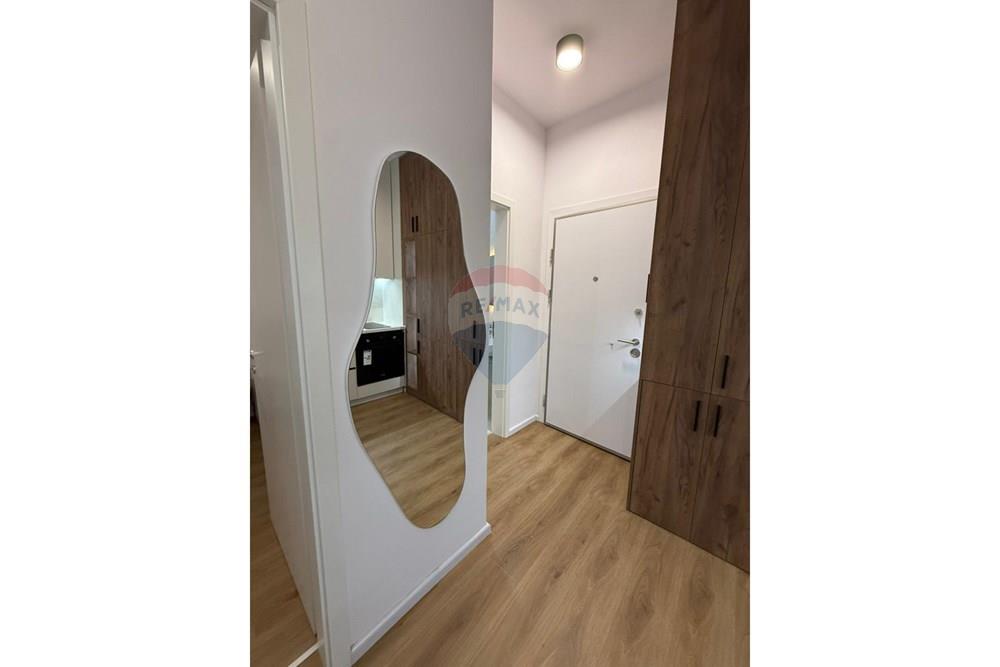 Disponojme apartament 1+1 per qera