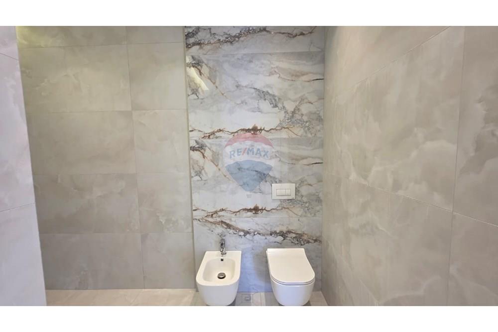 Appartement 2+1+2 à vendre lungomare, Vlorë