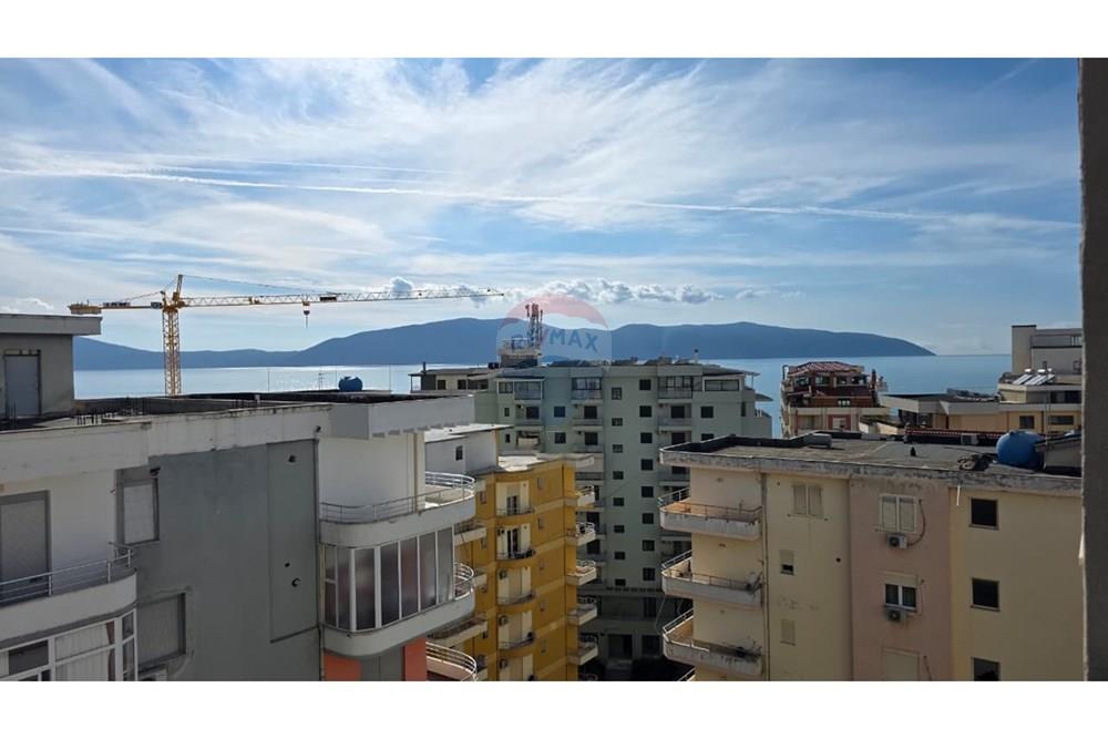 Appartement 2+1+2 à vendre lungomare, Vlorë