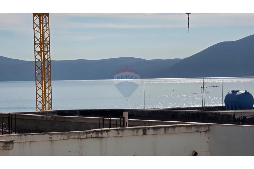 Appartement 2+1+2 à vendre lungomare, Vlorë