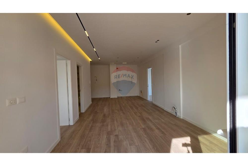Appartement 2+1+2 à vendre lungomare, Vlorë