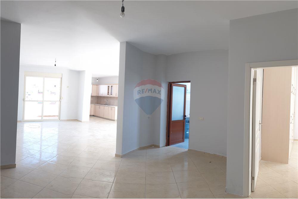 Appartements situés dans un quartier privilégié pour vivre l:"Kastriot" (3)