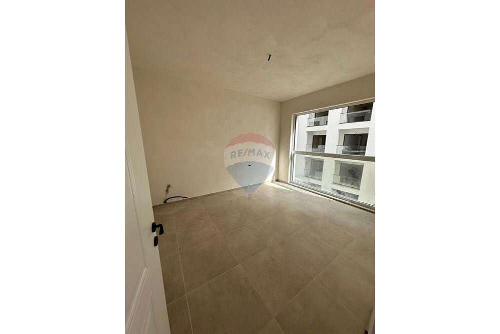 Offriamo in vendita un appartamento 2+1 con una superficie di 96,8 metri quadrati lordo e 81 metri quadrati netto. (4)