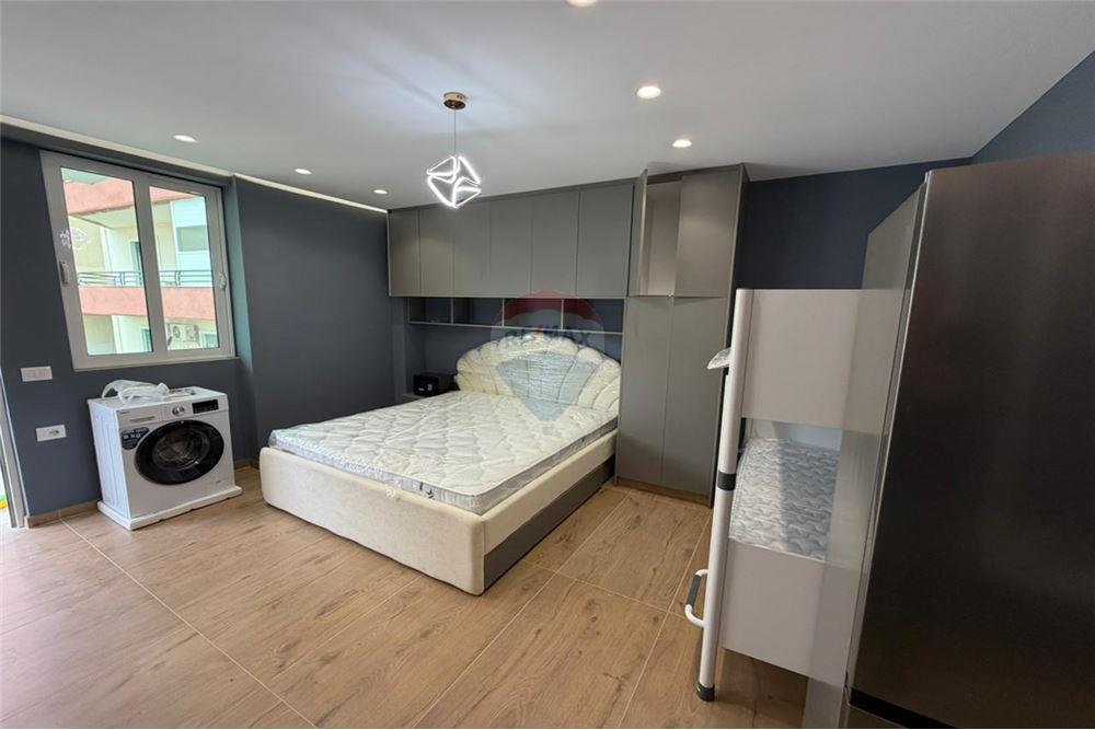Studio (garsoniere) në shitje – Sarandë