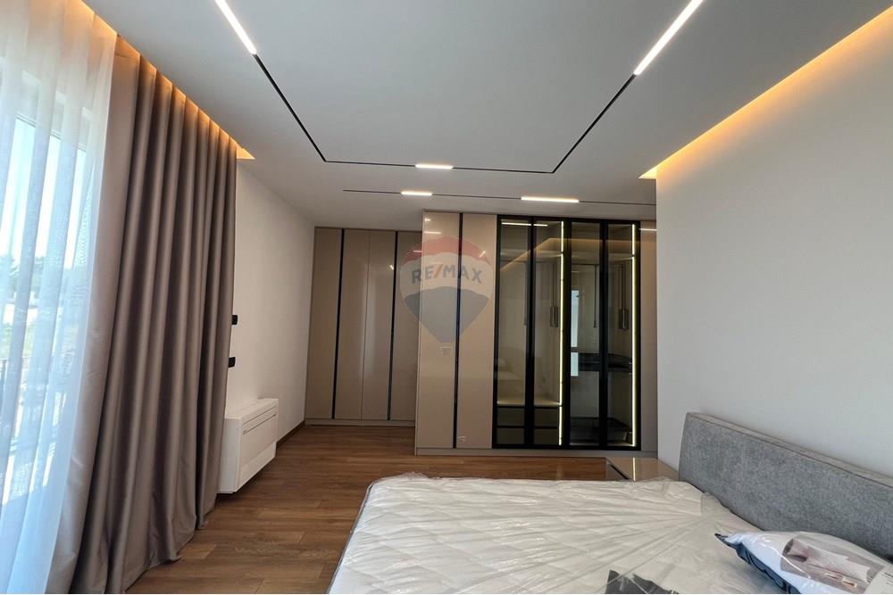 Villa angehörig im forest residence Liqeni i Thatë, Tirana