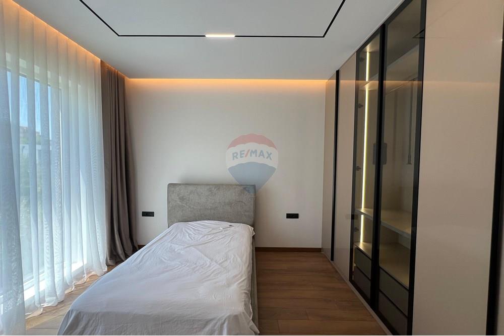 Villa angehörig im forest residence Liqeni i Thatë, Tirana