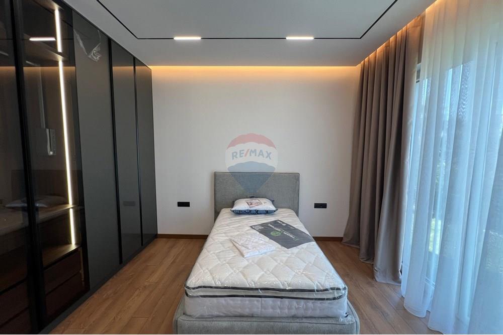 Villa angehörig im forest residence Liqeni i Thatë, Tirana