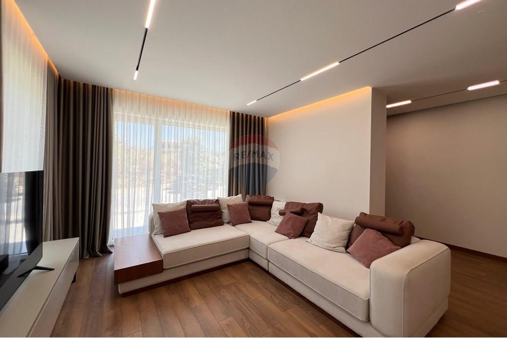 Villa angehörig im forest residence Liqeni i Thatë, Tirana