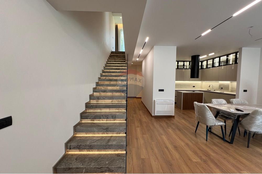 Villa angehörig im forest residence Liqeni i Thatë, Tirana