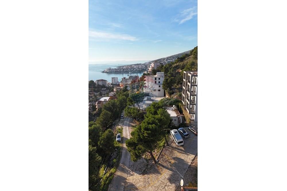Shitet studio ne sarande.