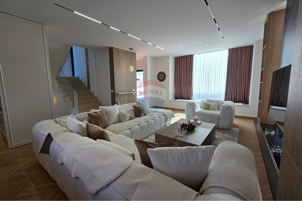 Villa faz parte de um complexo residencial apenas com villas