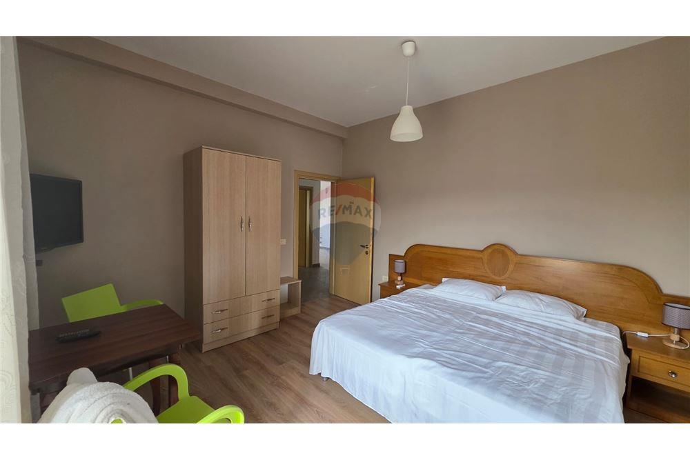 Villa di 3 piani in vendita in via transballkanike, Vlorë (5)