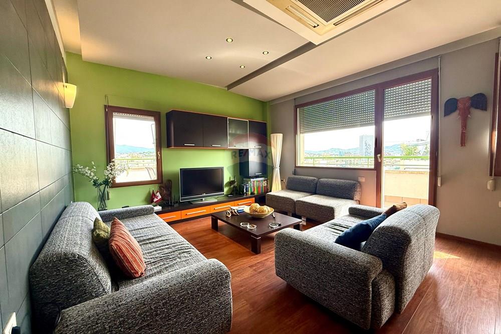 Esclusivo per re/max! Appartamento moderno in vendita nel centro di Tirana!