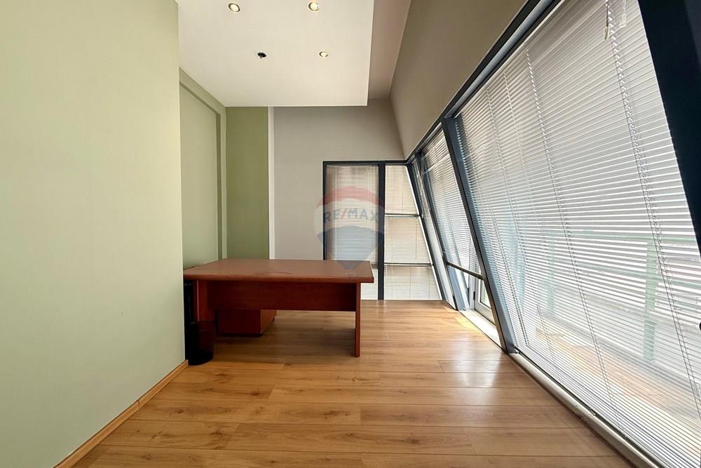 Esclusivo per re/max! Appartamento moderno in vendita nel centro di Tirana!
