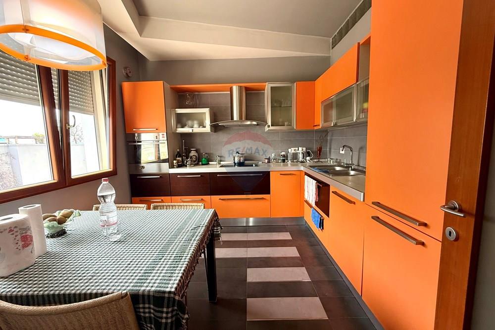 Esclusivo per re/max! Appartamento moderno in vendita nel centro di Tirana!