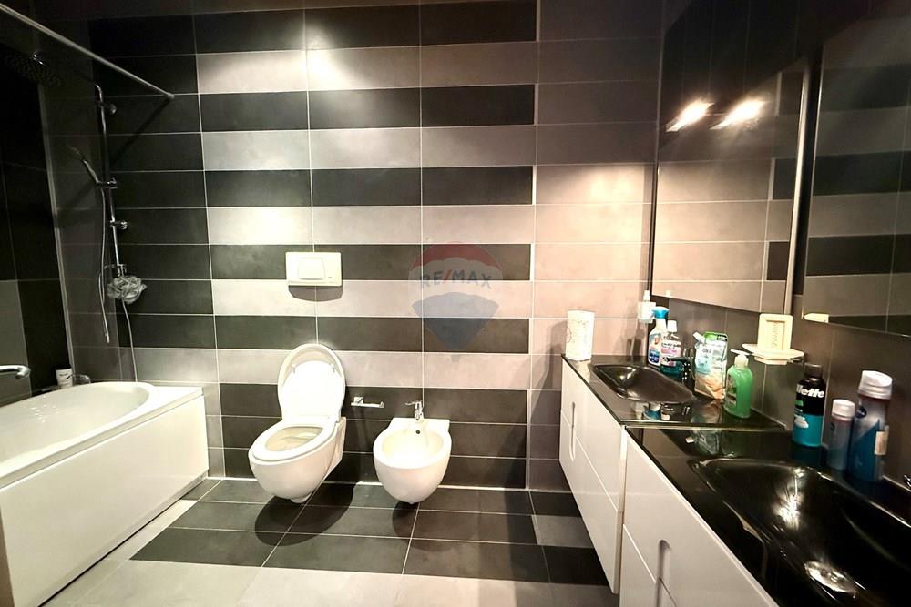 Esclusivo per re/max! Appartamento moderno in vendita nel centro di Tirana!