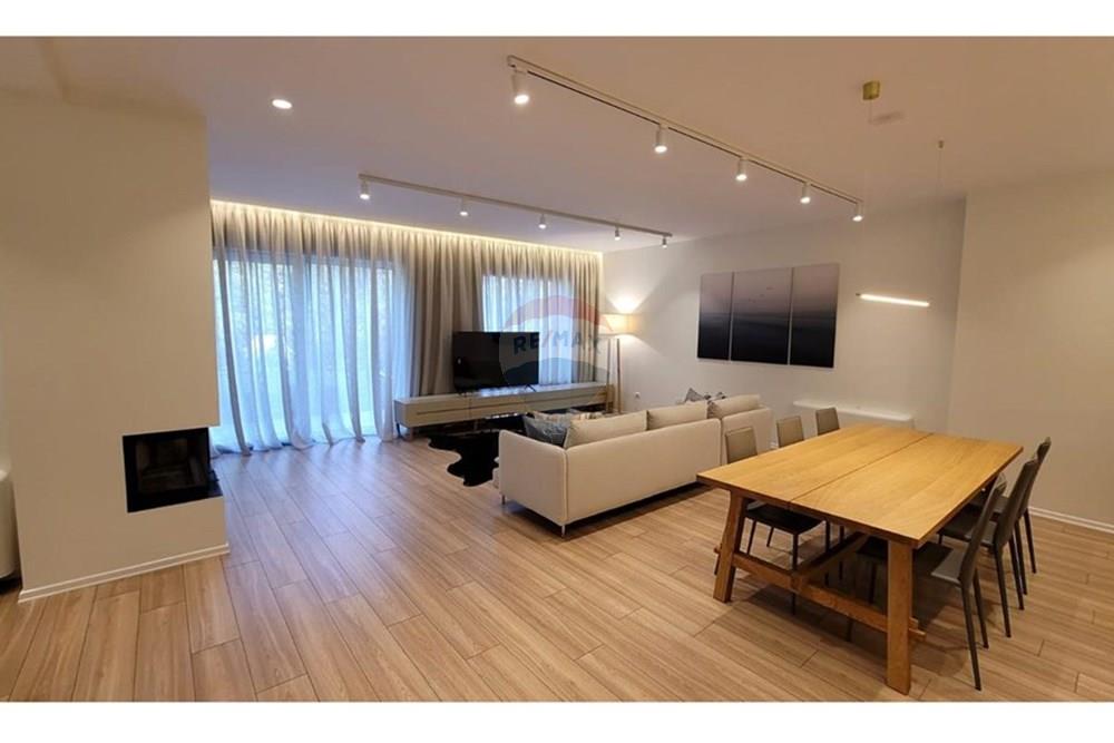 Villa adosada, lujo en venta en residencia elisium, cerca de teg!