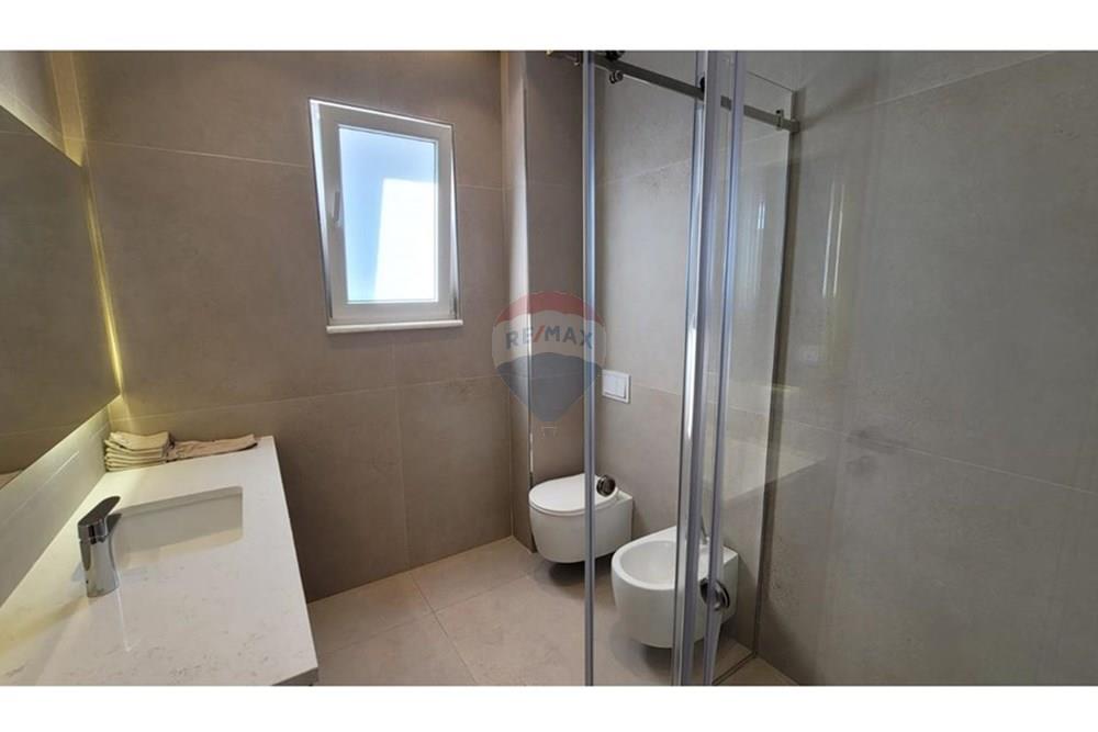 Villa adosada, lujo en venta en residencia elisium, cerca de teg!