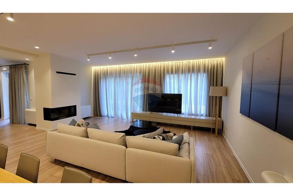 Villa adosada, lujo en venta en residencia elisium, cerca de teg!