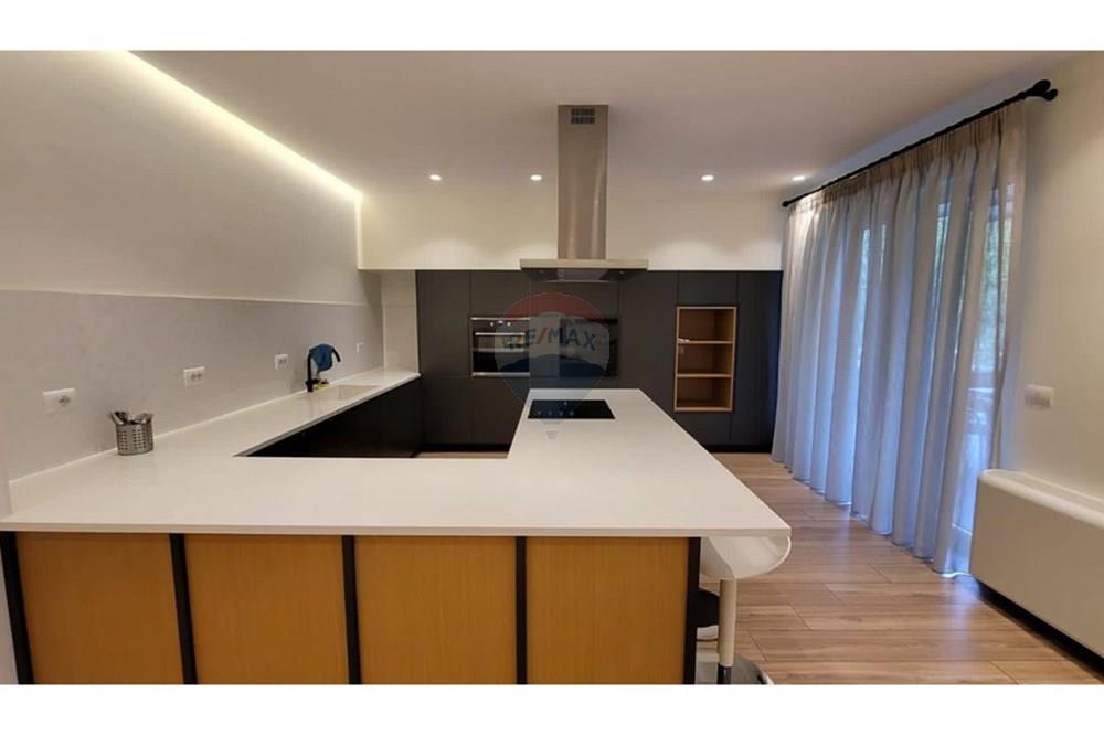 Villa adosada, lujo en venta en residencia elisium, cerca de teg!