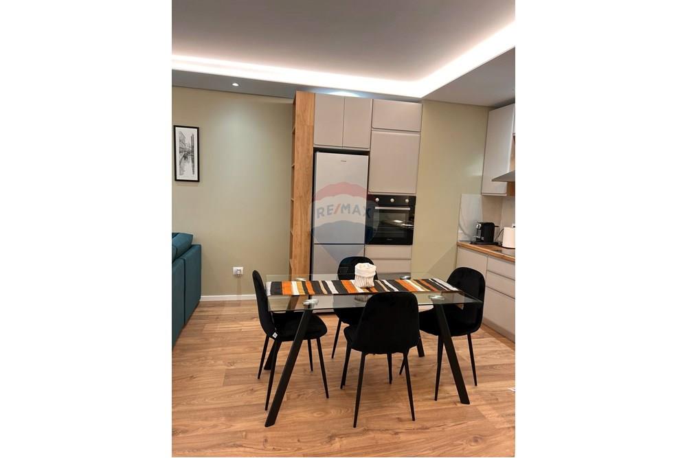 Apartamento en alquiler cerca de liceu artistik, rrugica e sales, rruga e elbasanit. (2)