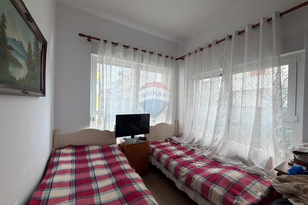 Kompleksi mangalem, Tirana (7)