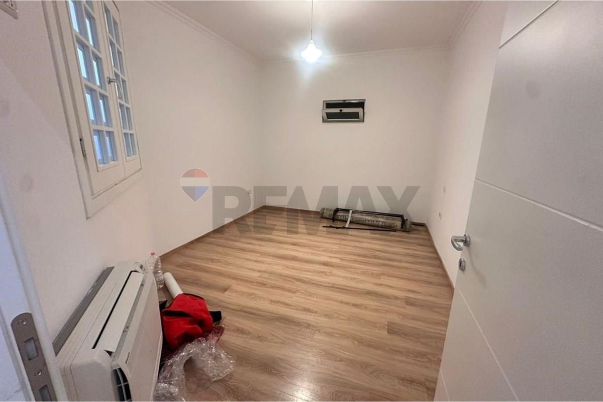 Ambiente para escritório para alugar perto de pazari i ri. (3)