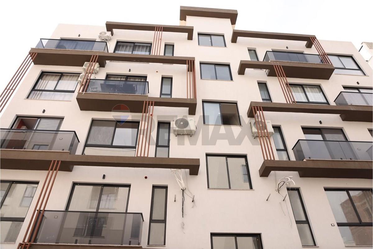 Tercer piso de un edificio en venta
