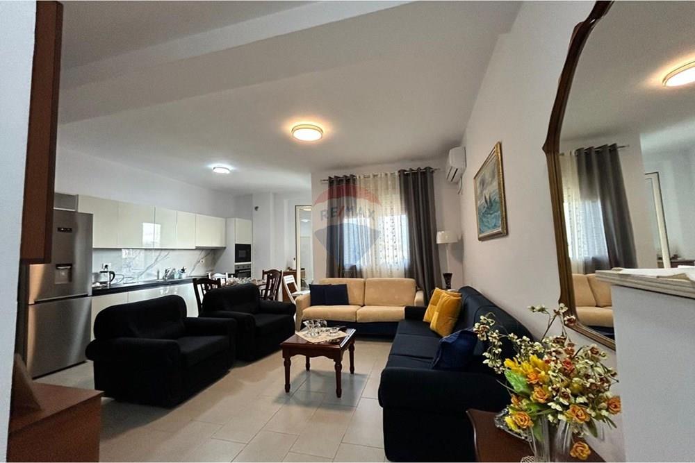 Moderne 2+1 wohnung zur miete im skela-gebiet, in der nähe von kfc, in Vlorë