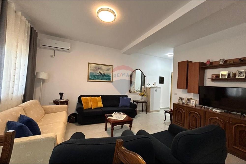 Moderne 2+1 wohnung zur miete im skela-gebiet, in der nähe von kfc, in Vlorë