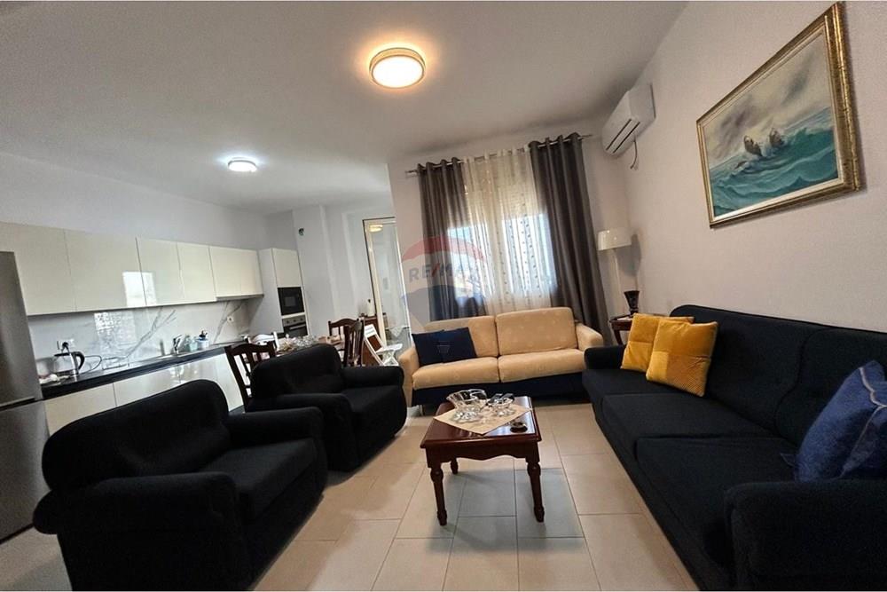 Moderne 2+1 wohnung zur miete im skela-gebiet, in der nähe von kfc, in Vlorë