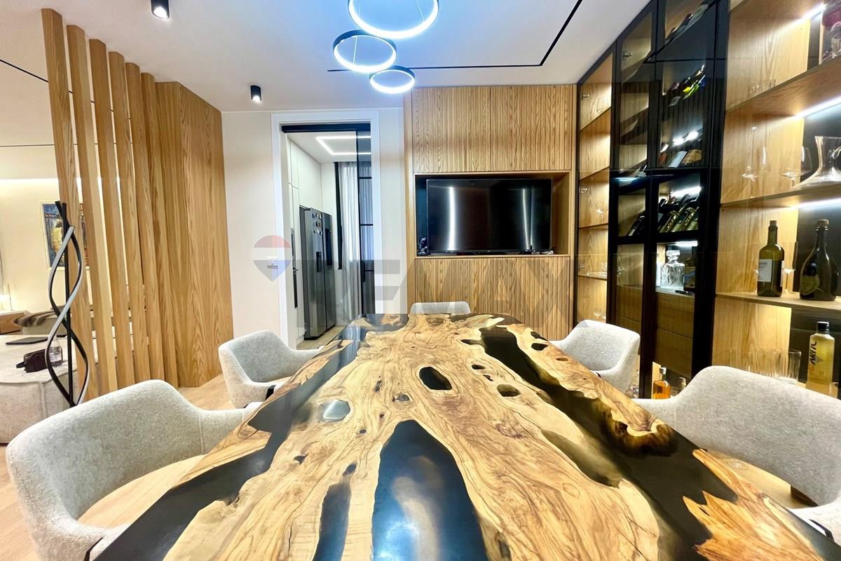 Modernes apartment zum verkauf, sehr nahe am skenderbej-platz! (7)