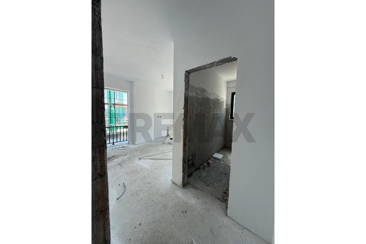 Apartamento à venda 2+1+2 perto do círculo ulliri, kamëz