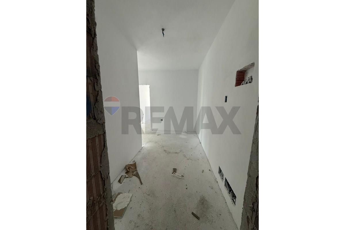 Appartement à vendre 2+1+2 près du cirque ulliri, kamëz (7)