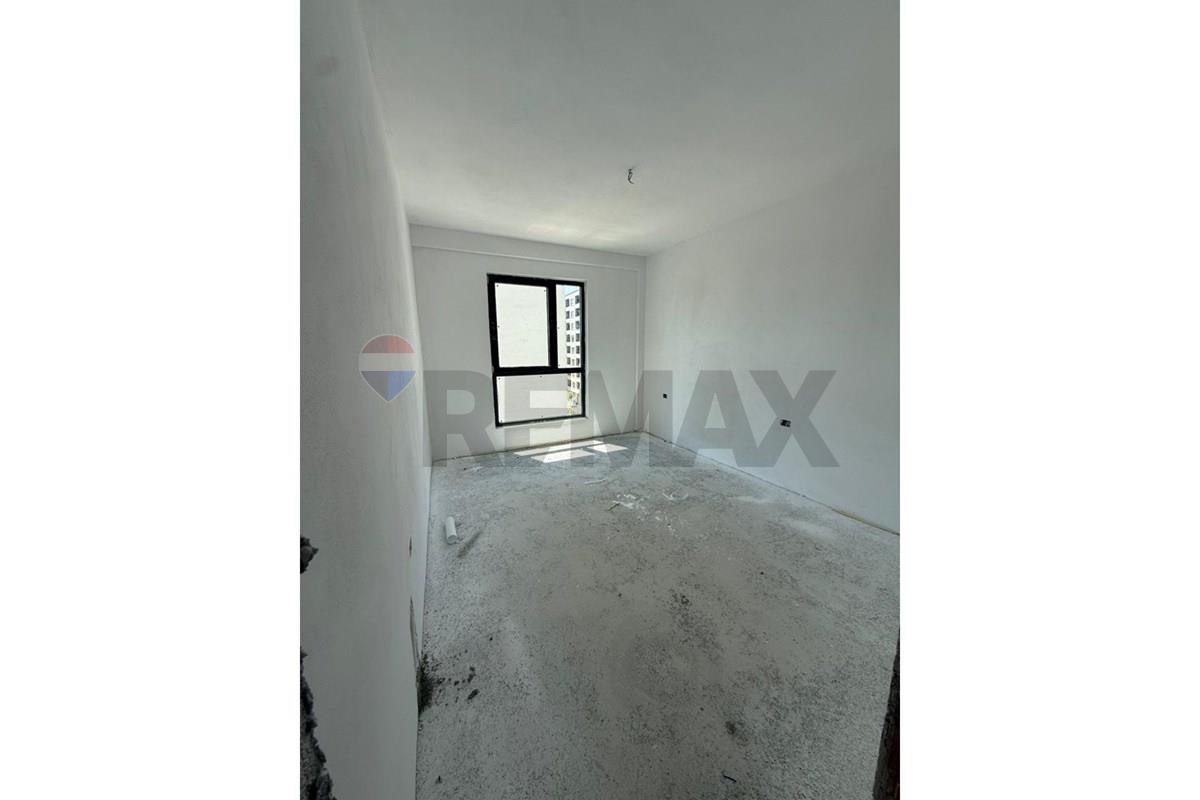 Appartement à vendre 2+1+2 près du cirque ulliri, kamëz (8)