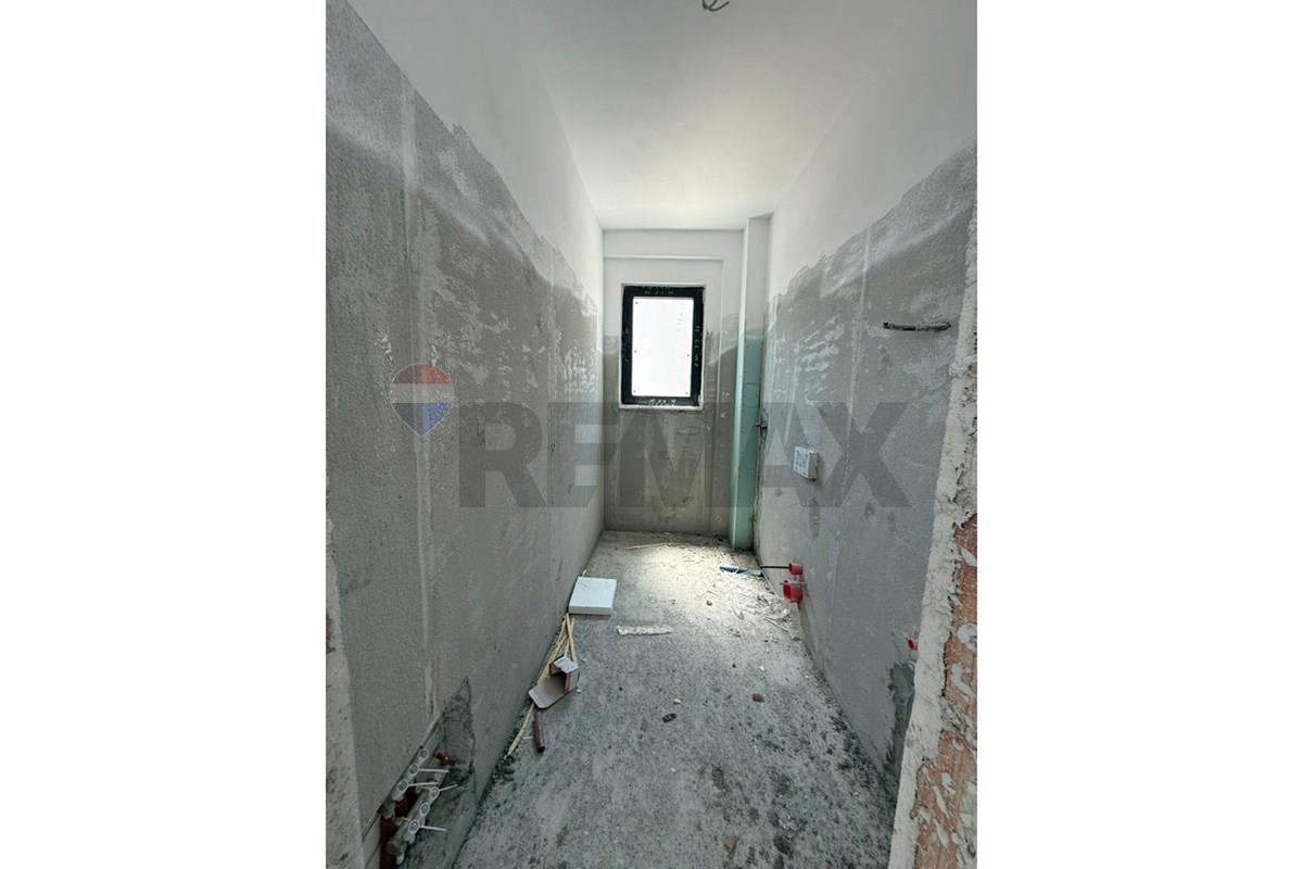 Apartamento à venda 2+1+2 perto do círculo ulliri, kamëz