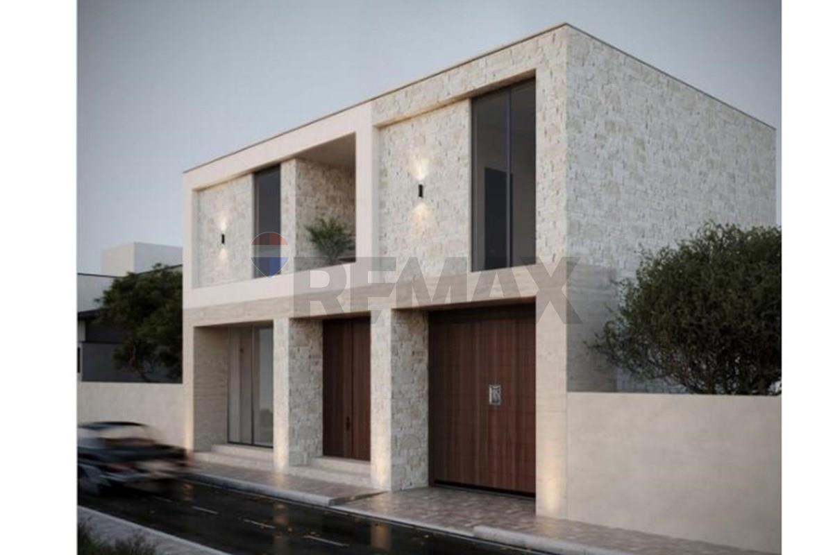 Two-storey villa for sale in Vlorë