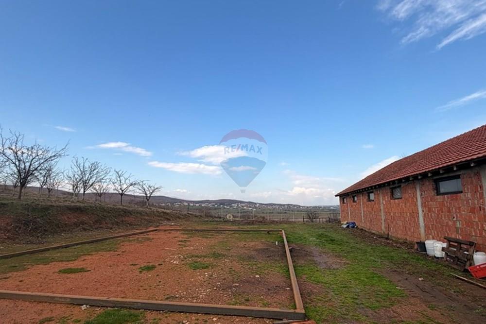 Casa com fazenda funcional à venda em bregu i zi, Lipjan! (4)